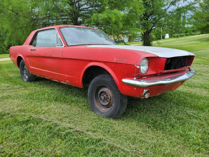 Ford-Mustang-1966-Red-Black-22