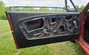 Ford-Mustang-1966-Red-Black-3
