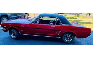 Ford-Mustang-1966-Red-RedBlack