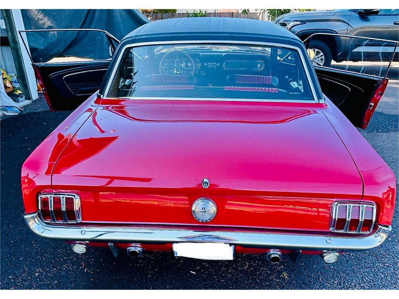 Ford-Mustang-1966-Red-RedBlack-4
