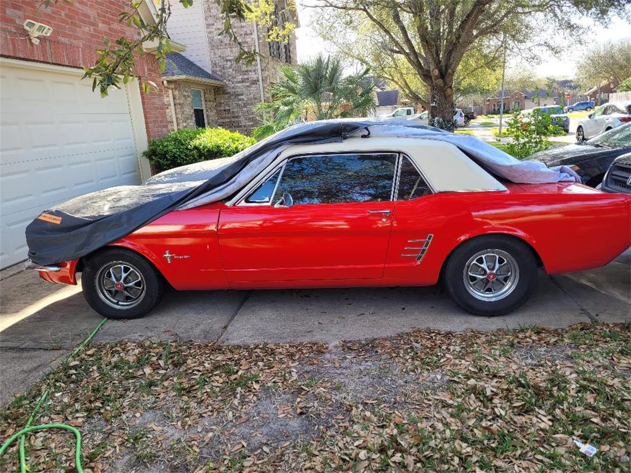 Ford-Mustang-1966-Red-Redwhite-3