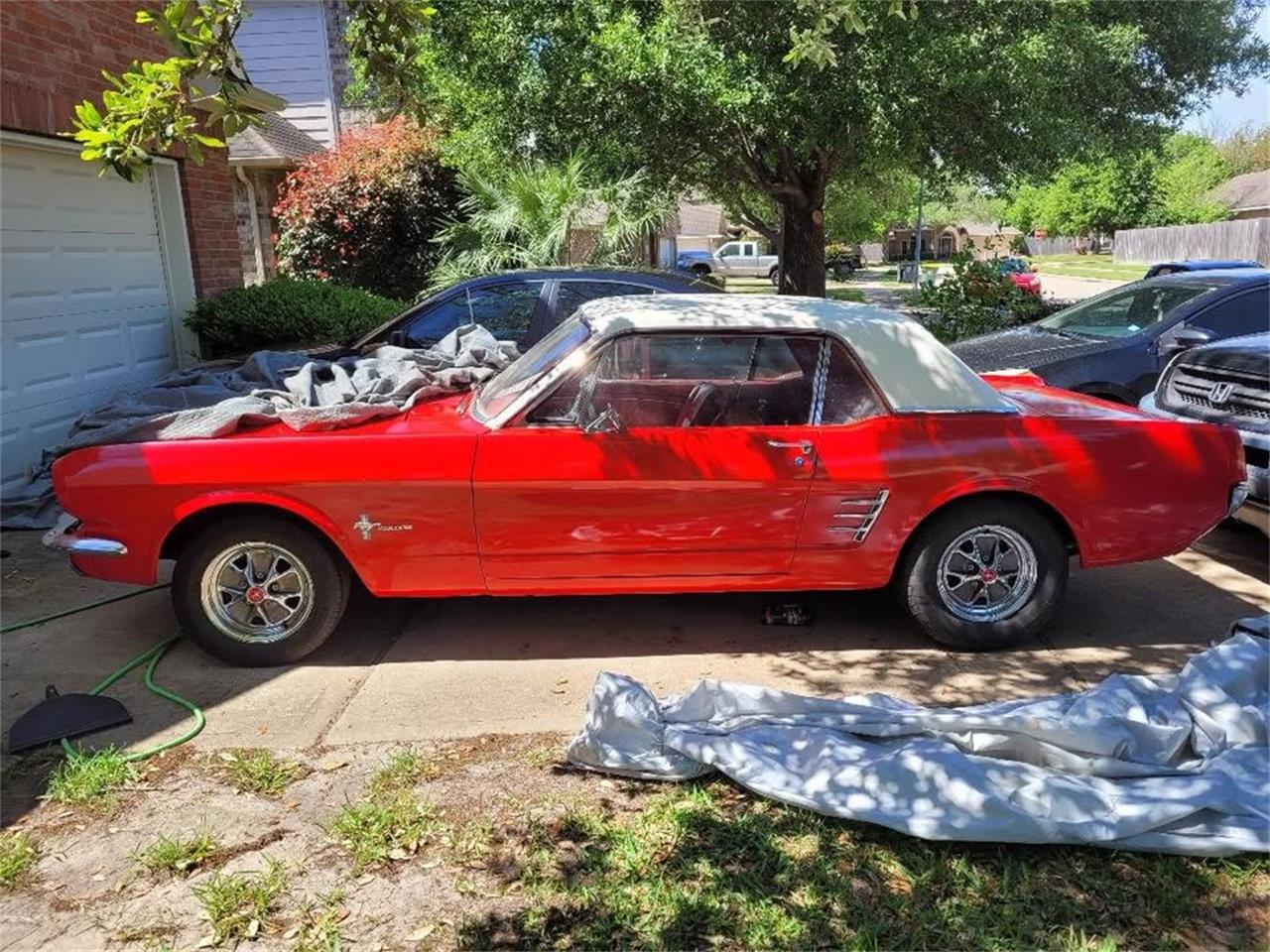 Ford-Mustang-1966-Red-Redwhite-4
