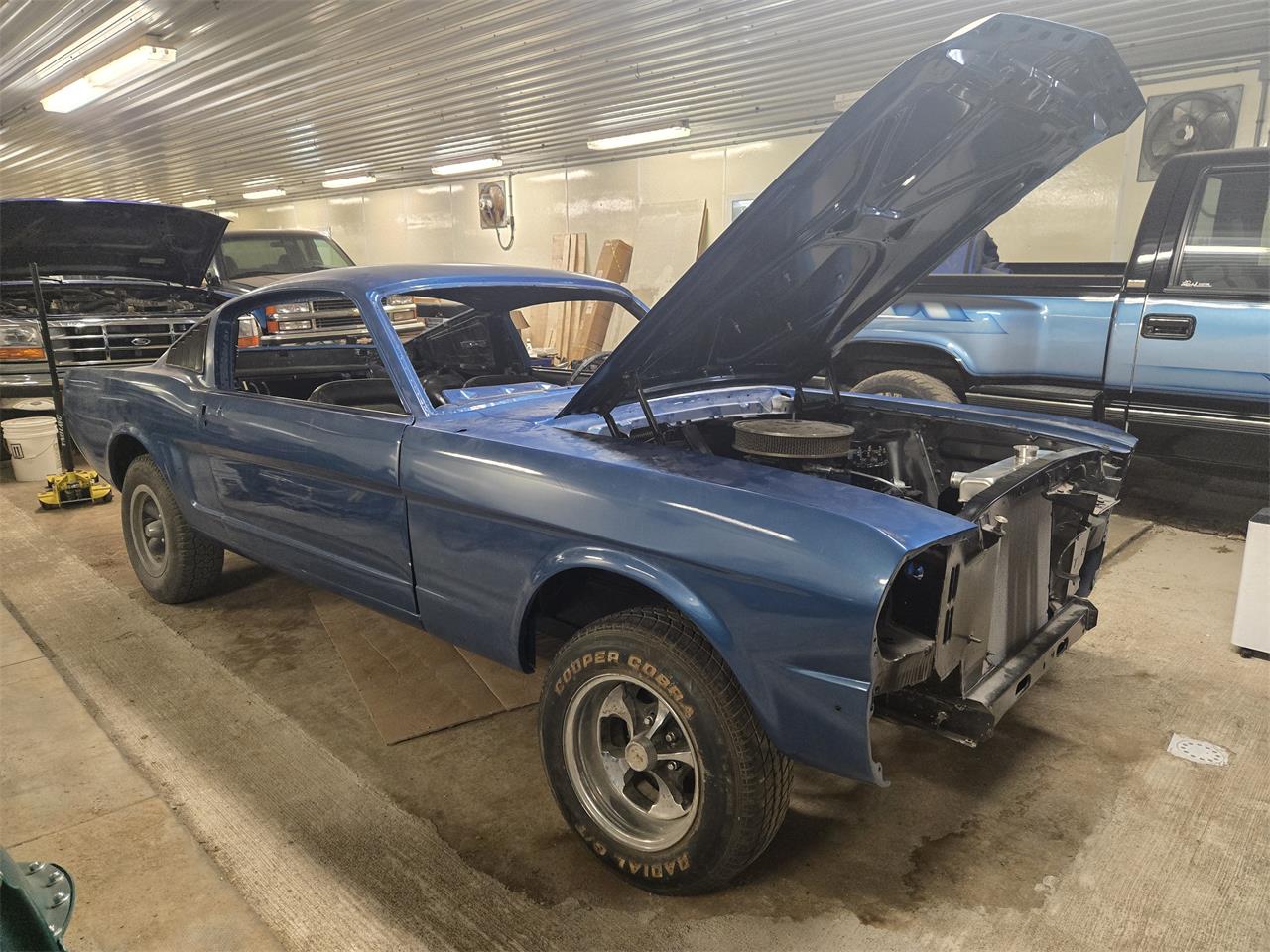 Ford-Mustang-1966-Sapphire-Blue-Black-1