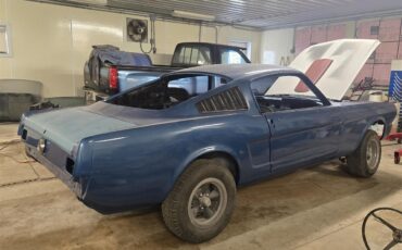 Ford-Mustang-1966-Sapphire-Blue-Black-8