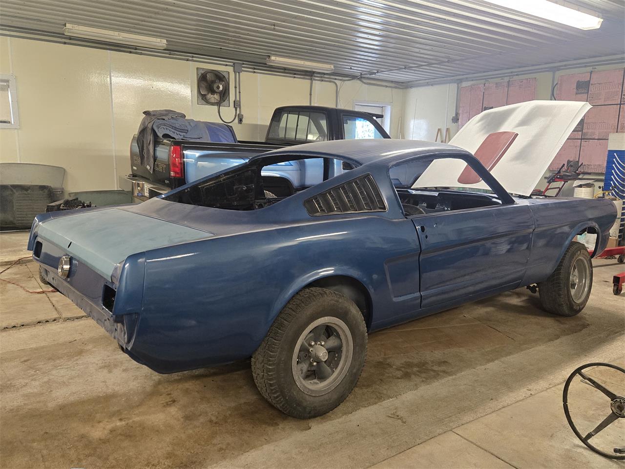 Ford-Mustang-1966-Sapphire-Blue-Black-8