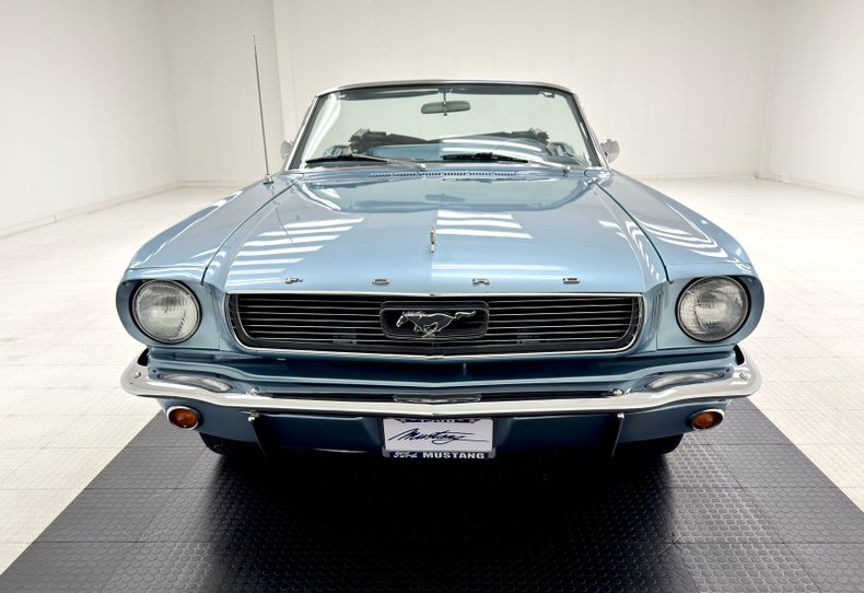 Ford-Mustang-1966-Silver-Blue-Blue-11