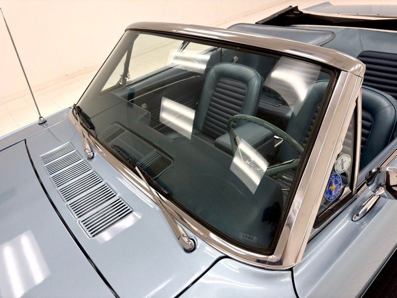 Ford-Mustang-1966-Silver-Blue-Blue-17