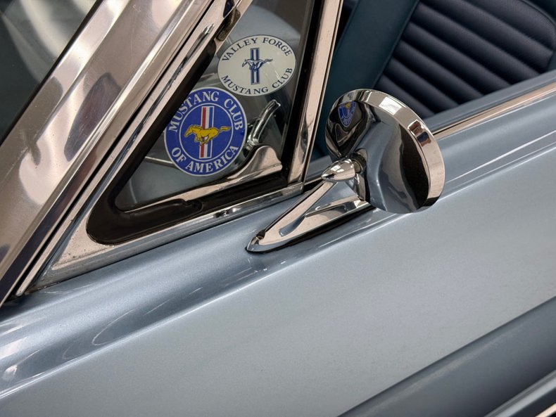 Ford-Mustang-1966-Silver-Blue-Blue-19