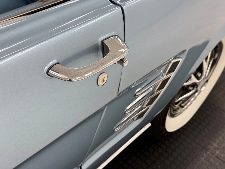 Ford-Mustang-1966-Silver-Blue-Blue-20