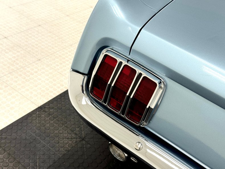 Ford-Mustang-1966-Silver-Blue-Blue-23