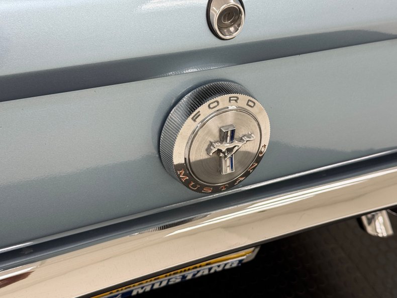 Ford-Mustang-1966-Silver-Blue-Blue-24