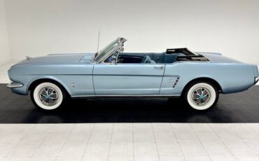 Ford-Mustang-1966-Silver-Blue-Blue-3
