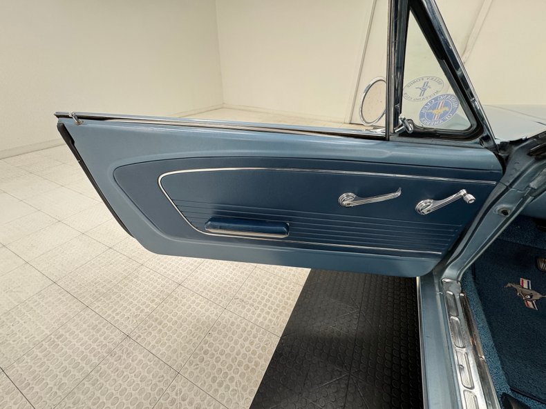 Ford-Mustang-1966-Silver-Blue-Blue-33