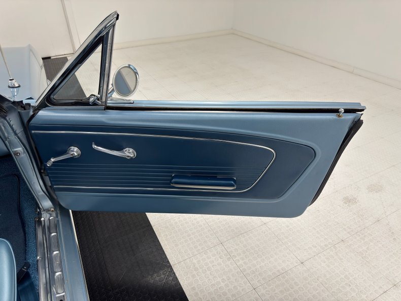 Ford-Mustang-1966-Silver-Blue-Blue-34