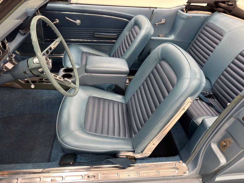 Ford-Mustang-1966-Silver-Blue-Blue-35