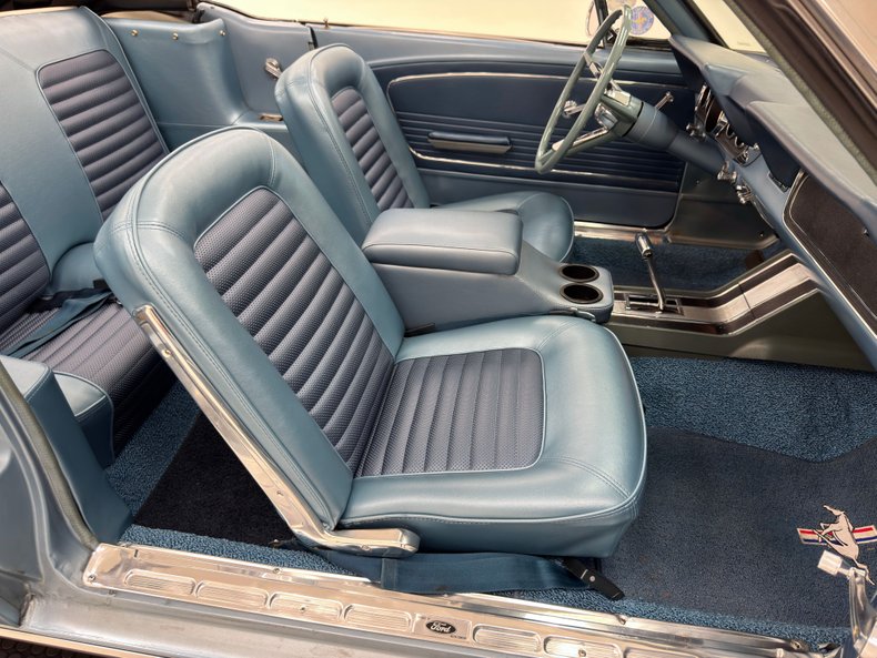 Ford-Mustang-1966-Silver-Blue-Blue-38