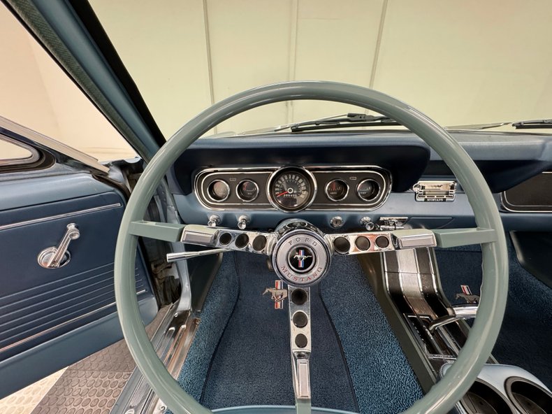 Ford-Mustang-1966-Silver-Blue-Blue-41