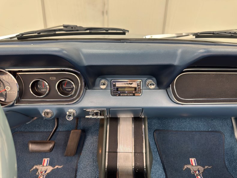 Ford-Mustang-1966-Silver-Blue-Blue-44