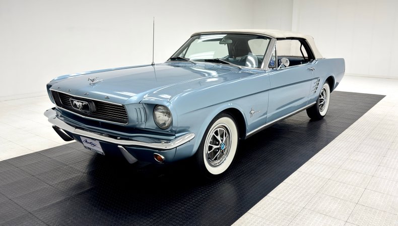 Ford-Mustang-1966-Silver-Blue-Blue-7