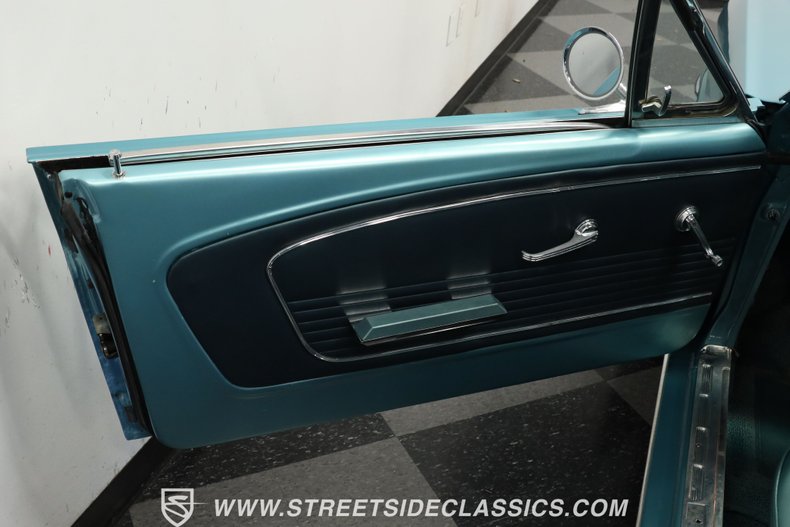 Ford-Mustang-1966-Tahoe-Turquoise-Aqua-40