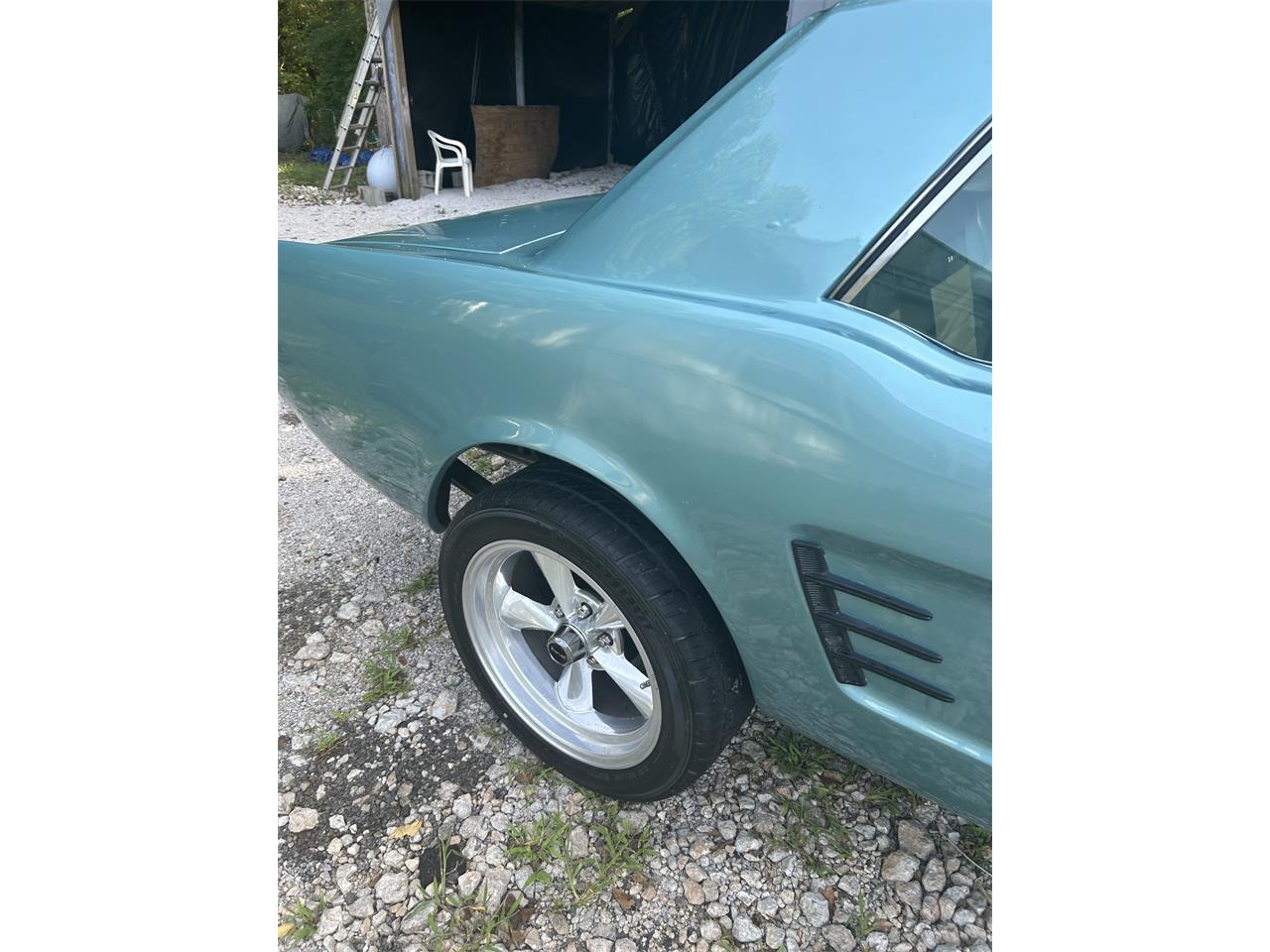 Ford-Mustang-1966-Turquoise-Turquoise-and-white-1