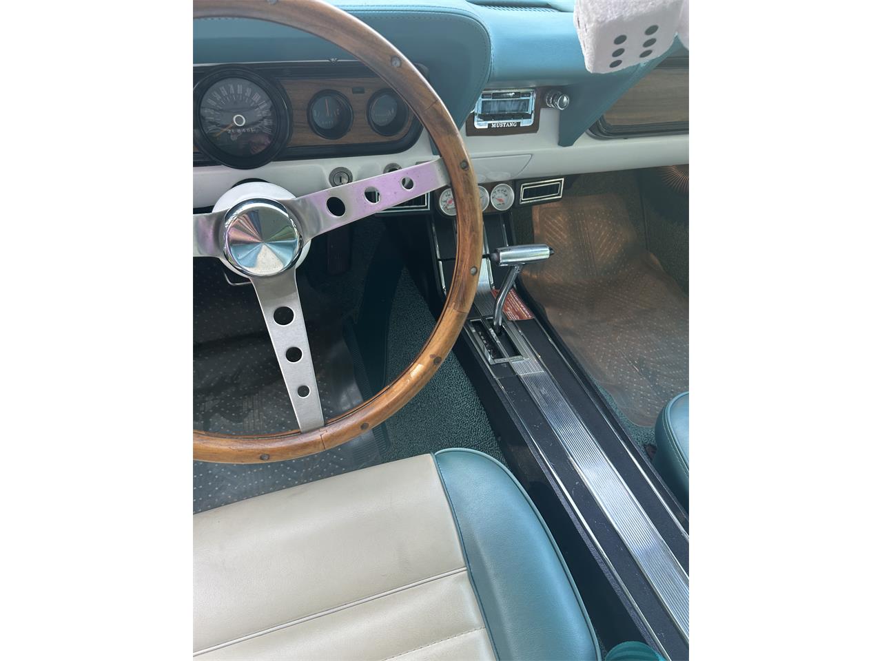 Ford-Mustang-1966-Turquoise-Turquoise-and-white-16