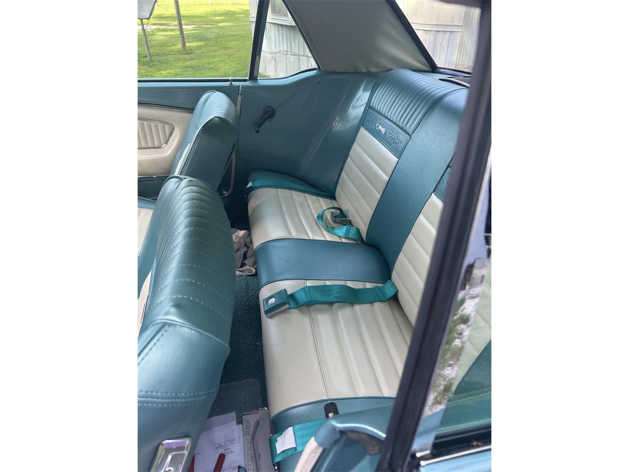 Ford-Mustang-1966-Turquoise-Turquoise-and-white-17