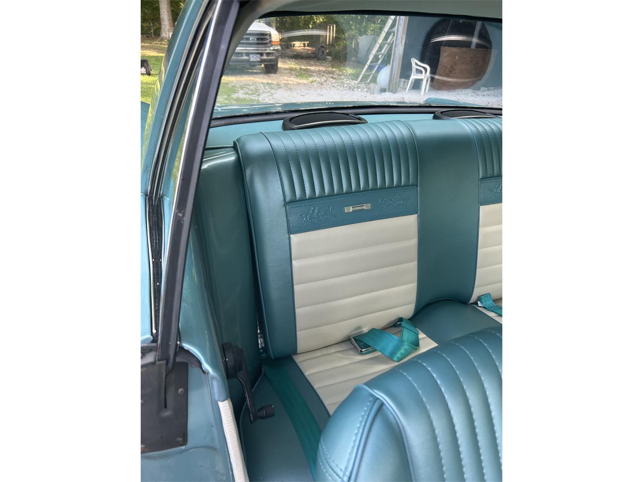 Ford-Mustang-1966-Turquoise-Turquoise-and-white-21