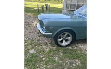 Ford-Mustang-1966-Turquoise-Turquoise-and-white-8
