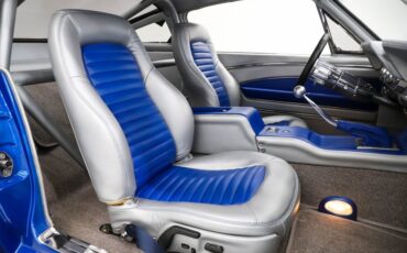 Ford-Mustang-1966-Vibrant-Blue-Silver-11