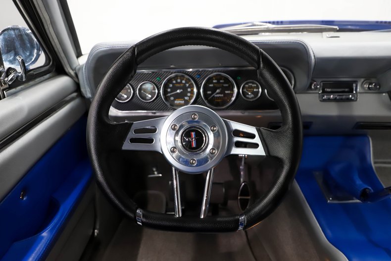 Ford-Mustang-1966-Vibrant-Blue-Silver-19