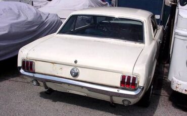 Ford-Mustang-1966-White-10