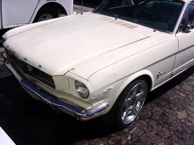 Ford-Mustang-1966-White-11