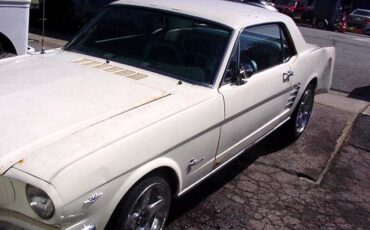 Ford-Mustang-1966-White-12