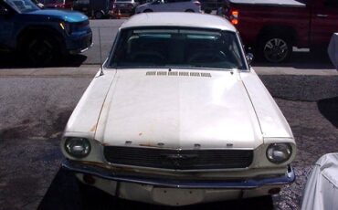 Ford-Mustang-1966-White