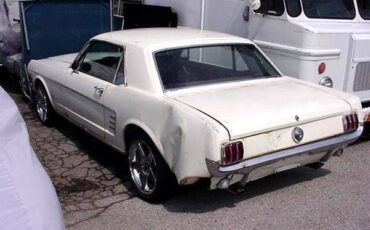 Ford-Mustang-1966-White-7