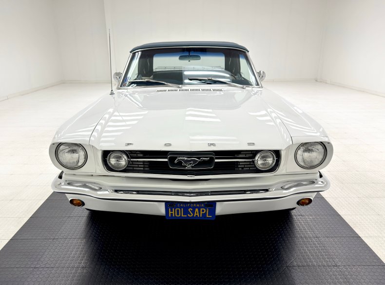 Ford-Mustang-1966-White-Blue-15