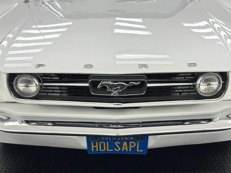 Ford-Mustang-1966-White-Blue-16