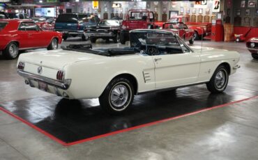 Ford-Mustang-1966-White-Blue-20