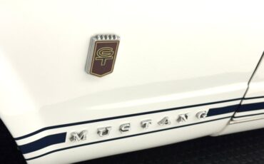 Ford-Mustang-1966-White-Blue-25