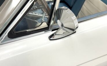 Ford-Mustang-1966-White-Blue-26