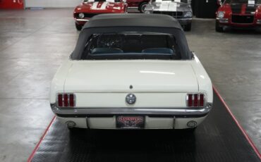 Ford-Mustang-1966-White-Blue-34