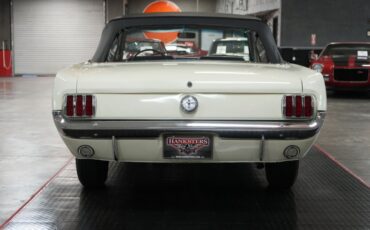 Ford-Mustang-1966-White-Blue-38