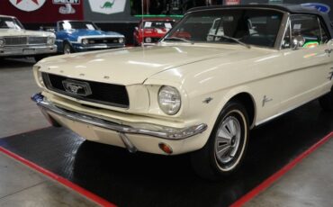 Ford-Mustang-1966-White-Blue-43