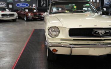 Ford-Mustang-1966-White-Blue-45