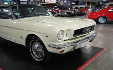 Ford-Mustang-1966-White-Blue-46