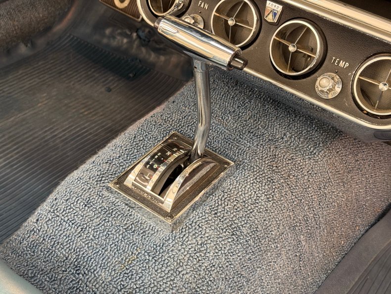 Ford-Mustang-1966-White-Blue-49
