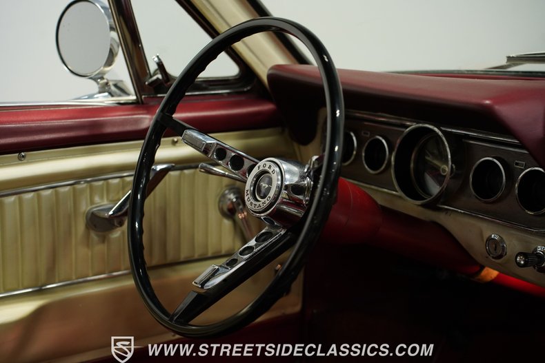 Ford-Mustang-1966-White-Red-12