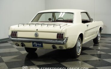 Ford-Mustang-1966-White-Red-15