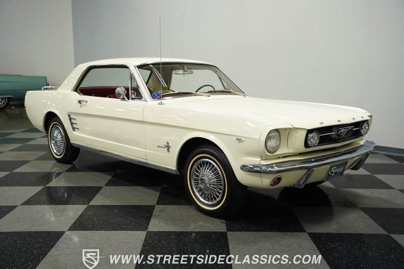 Ford-Mustang-1966-White-Red-20